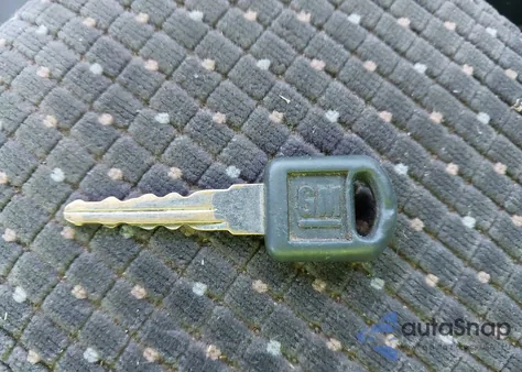 1996 GMC Sonoma из США, поврежденный, VIN 1GTCS1943T8508309